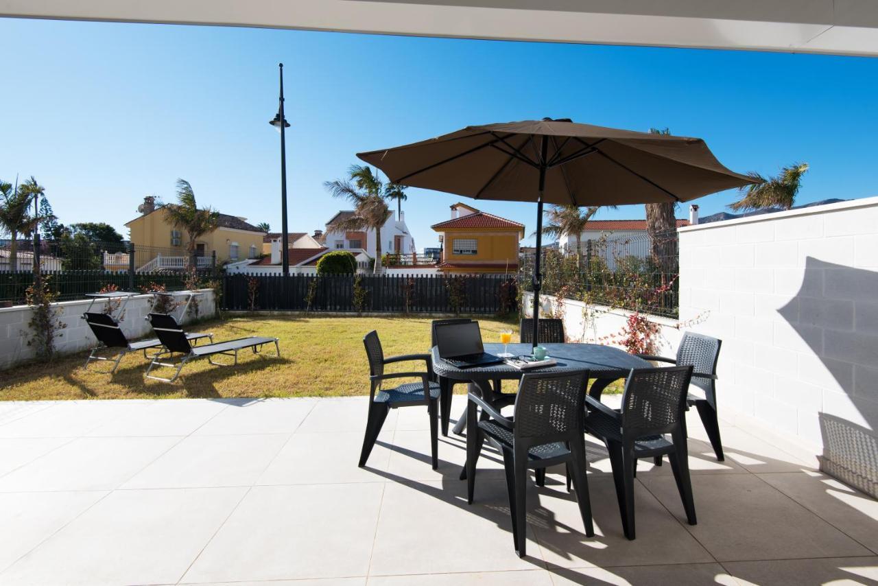 Lujoso Piso Con Jardin Privado A Dos Minutos Andando De La Playa Los Alamos Torremolinos Exterior foto