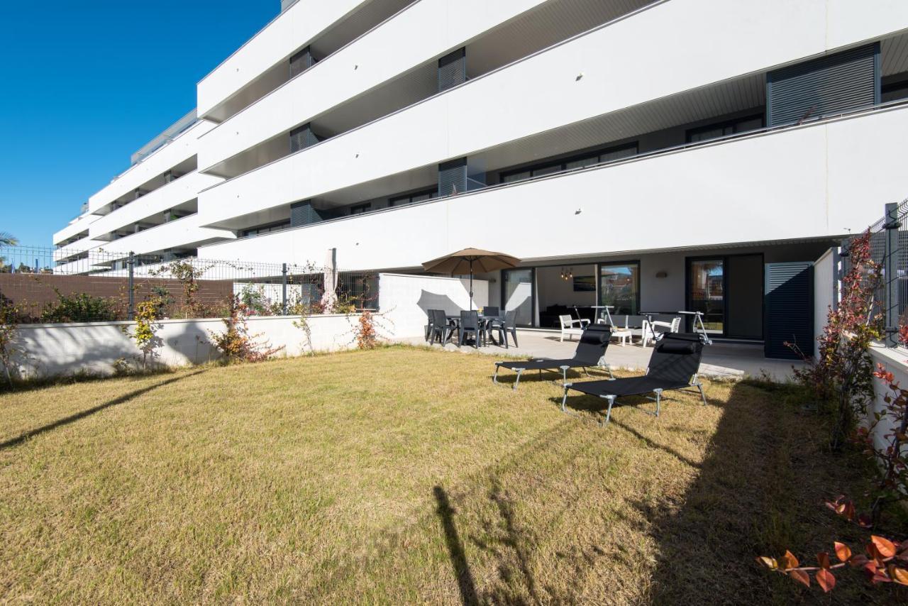 Lujoso Piso Con Jardin Privado A Dos Minutos Andando De La Playa Los Alamos Torremolinos Exterior foto